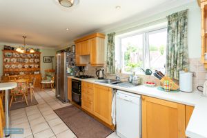 Kitchen/Diner- click for photo gallery